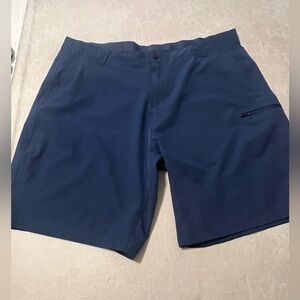#5950. Zeroexposure Men's Navy Shorts w/Stretch Waist. Size 40